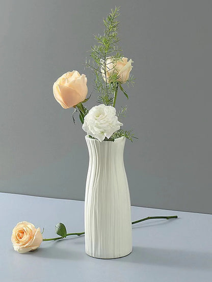 🌿 Modern Nordic White Flower Vase – Elegant Home Décor Accent